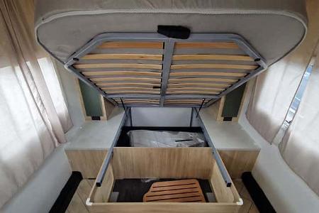 Wohnwagen, Queensbett, Stauraum