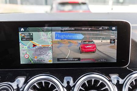 Mercedes B200d, Interieur