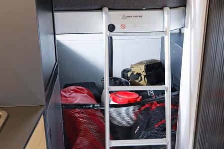 Adria Twin 640 SGX (2025) Van f