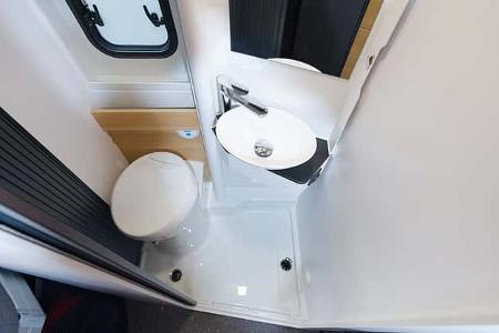 Adria Twin 640 SGX (2025) Toilette f