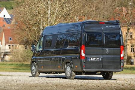 Adria Twin 640 SGX (2025) Schwarz f