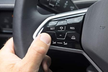  VW ID.7 Tourer, Lenkradtasten