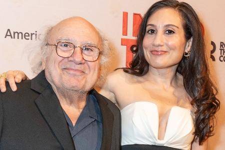 Danny DeVito verkündet die Hochzeit seiner ältesten Tochter