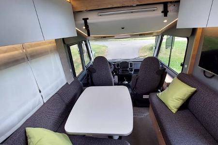 Dethleffs XL Familiy I 7812-2 (2026), Sitzgruppe