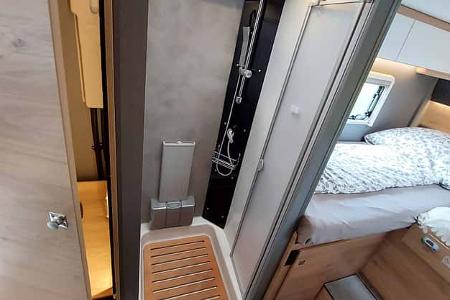 Dethleffs XL Familiy I 7812-2 (2026), Dusche, Schrank