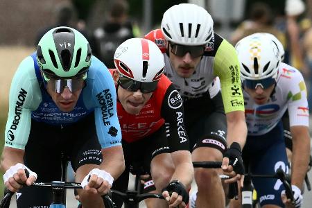 Wilder Tour-Auftakt: Philipsen siegt, Lipowitz abgehängt