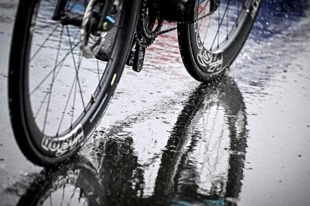 Stau und Regen: Start der zweiten Tour-Etappe verschoben