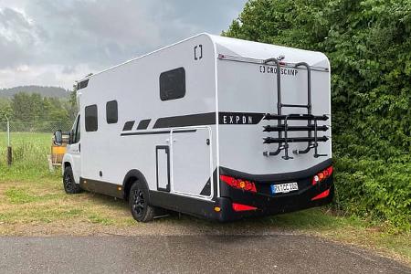 Crosscamp EXPDN 7.4 E (2026), Außen, Heck