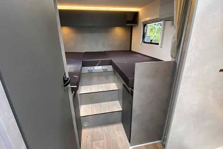 Crosscamp EXPDN 7.4 E (2026), Einzelbetten