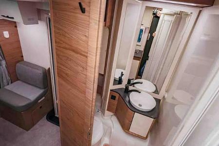 Corigon T 70 S, Bad, Dusche, Klo, Waschbecken