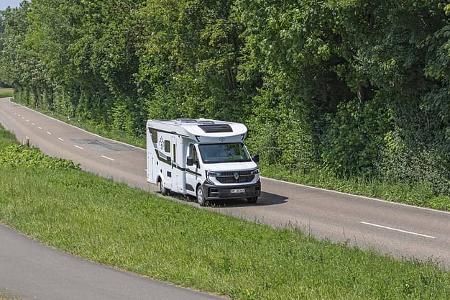 Ahorn Camp T 690, Wohnmobil, Straße