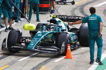 Abschied nach der Saison 2022 - Auch im zweiten Jahr läuft es für Vettel bei Aston Martin nur selten nach Plan. Am 28. Juli 2022 verkündet der Heppenheimer schließlich, was schon lange gemunkelt wurde: Nach der Saison ist Schluss!