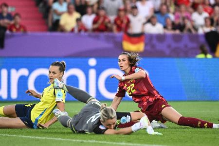 In Unterzahl und vogelwild: DFB-Frauen verlieren historisch