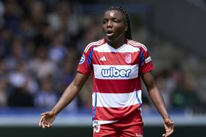 Bayern verpflichten Stürmerin Imade