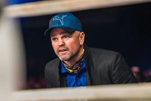 Bild: Ottke nach schwerem Verkehrsunfall operiert