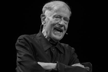 Theaterlegende Claus Peymann mit 88 Jahren gestorben