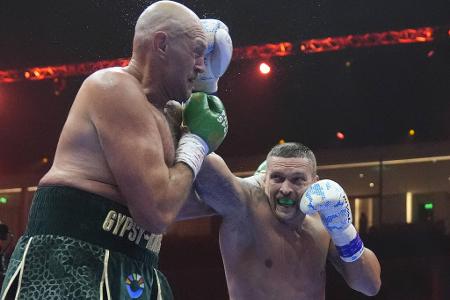 Top 10: Die besten Schwergewichts-Boxer der Welt - Oleksandr Usyk thront nach seinen zwei Siegen gegen Tyson Fury über dem Schwergewicht. Gegen den aufstrebenden IBF-Weltmeister Daniel Dubois behauptete er die Krone. Auch Deutschlands Box-Star Agit Kabayel ist in der Königsklasse dick im Geschäft. sport.de präsentiert die Top 10 der besten Schwergewichtler: