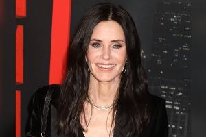 Fans begeistert: Courteney Cox trommelt Song von Justin Bieber