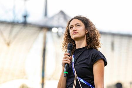 TV: Bazargani wird König-Nachfolgerin