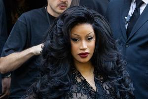 Nach Mikrofonwurf: Cardi B wegen Körperverletzung angeklagt