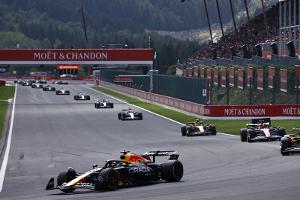 Verstappen ringt Piastri nieder und gewinnt den Belgien-Sprint