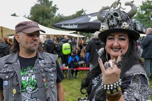 Auf dem Weg nach Wacken: Die ersten Metal-Fans sind schon da
