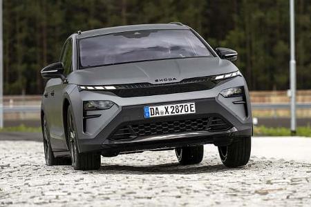 Skoda Elroq RS Elektro SUV Fahrbilder Offroad