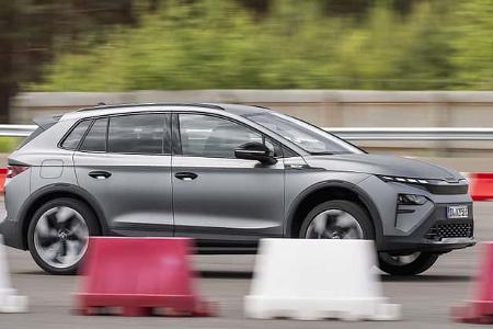 Skoda Elroq RS Elektro SUV Fahrbilder Offroad