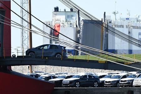 Importeure von europäischen Autos müssen in den USA künftig einen Zoll in Höhe von 15 Prozent zahlen - andersherum soll es keine Zölle mehr geben. (Archivbild)