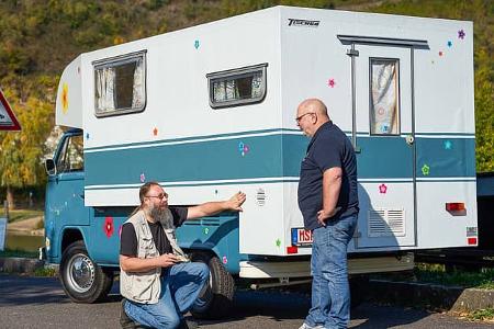 Mobile Menschen Tischer