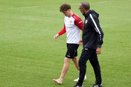 Stuttgart: Außenband-Teilriss bei Stiller