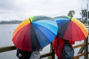 Regnerisch bleibt es auch am Wochenende. (Archivbild)