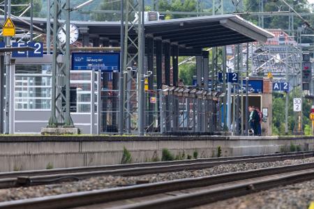 Die Bahnstrecke ist neun Monate voll gesperrt. 