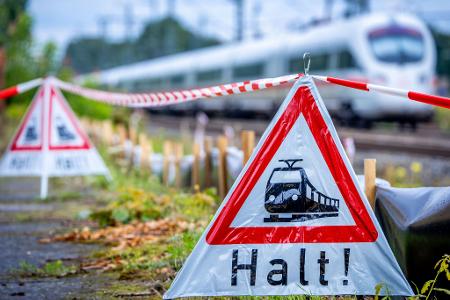 Die Bahnstrecke Berlin - Hamburg ist eine der wichtigsten im deutschen Bahnnetz.