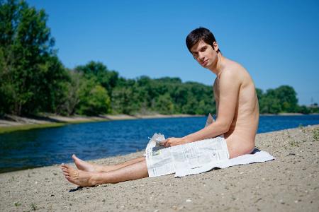 Der Mannheimer Stadtrat Julien Ferrat hat im Amtsblatt zu einem FKK-Swinger-Urlaub in Frankreich eingeladen - Abfahrt ist am Samstag. (Archivbild)
