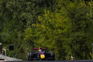 Tramnitz wieder ohne Punkte - Camara dicht vor Formel-3-Titel