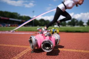 Bei der Eröffnung der Deutschen Feuerwehr-Meisterschaften in Torgau hat es einen Eklat gegeben. Der Feuerwehrverband äußert sich bestürzt.