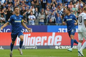 KSC feiert späten Sieg in Überzahl