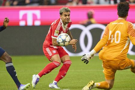 FC Bayern siegt beim Einstand von Díaz