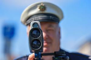 Bei den Aktionswochen stehen vor allem Raser im Visier. (Symbolbild)