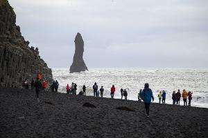 Am Strand Reynisfjara kam es am Wochenende zu einem tragischen Unglück. (Archivbild)