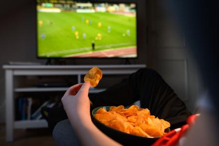 Neben der Arbeit geht besonders viel Sitzzeit für die Zeit auf der Arbeit drau.