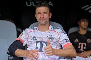 Neues Standbein: Fußballer Thomas Müller bringt Wimmelbuch heraus