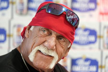 Wrestling-Legende Hulk Hogan in privater Zeremonie beigesetzt