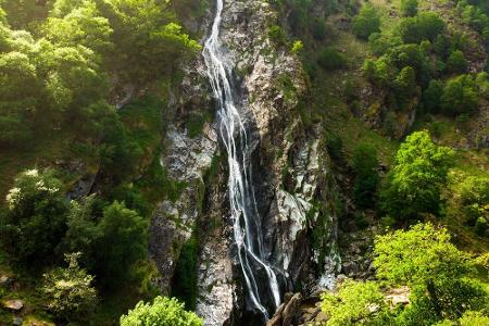 Gärten und Wasserfall