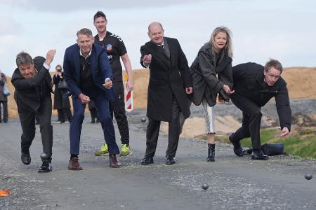 Zum Baustart Anfang 2024 wurde auf der Baustelle fleißig geboßelt. (Archivbild)