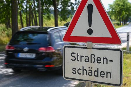 Tausende Kilometer Straßen und Schienen sind reparaturbedürftig. (Archivbild)