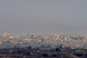 Zerstörung, Trümmer und Elend prägen rund 22 Monate nach Beginn des verheerenden Gaza-Kriegs das Bild in dem Küstenstreifen. (Archivbild)