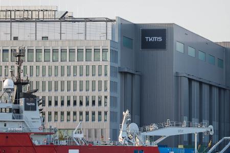 TKMS wird eigenständig und geht an die Börse. hyssenkrupp behält allerdings mit 51 Prozent die Mehrheit an Deutschlands größtem Marineschiffbauer.