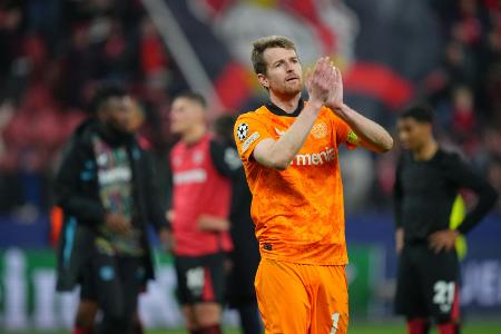 Nächster Abgang: Auch Kapitän Hradecky verlässt Leverkusen